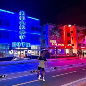 Meet your Posher, Ahmet